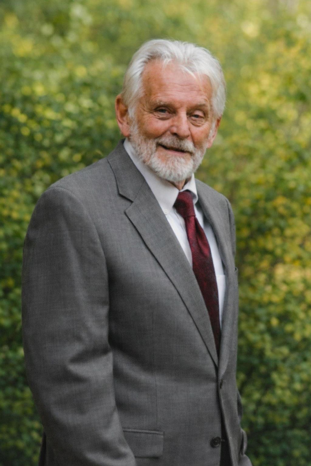 Obituary of Robert Csaba Banathy