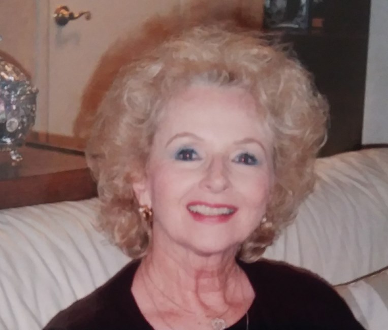 Obituary of Marilyn Hollis Mergel