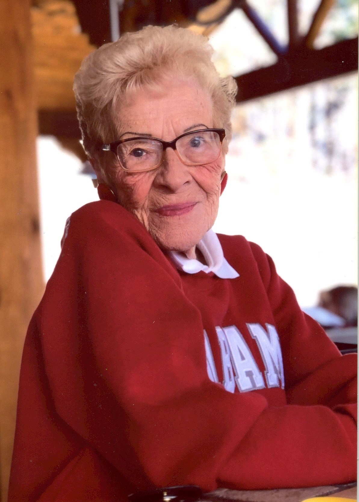 Avis de décès de Virginia Daisy Whitehead Hall