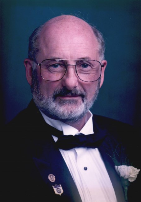 Obituario de Edmund William Schulze