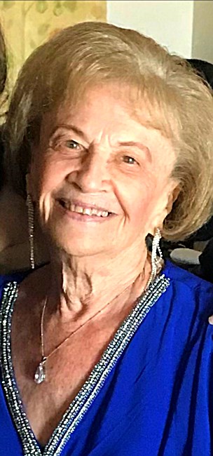 Obituary of Phyllis Small