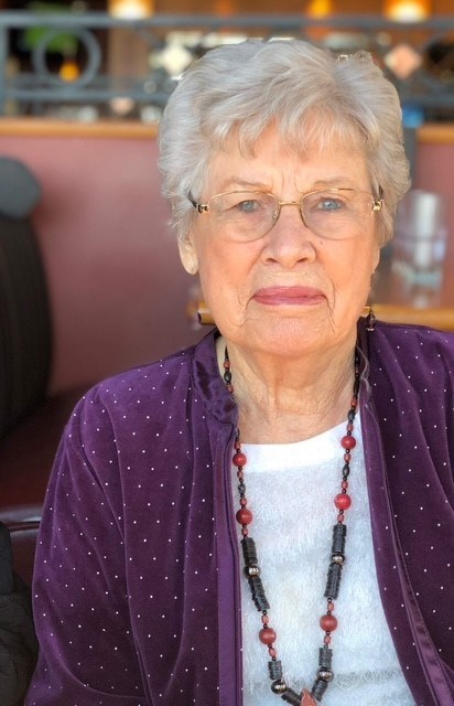 Obituary of Elaine Thompson Leslie