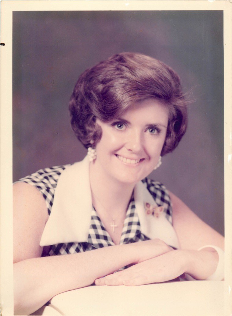 Obituary of Maryagnes Mackey