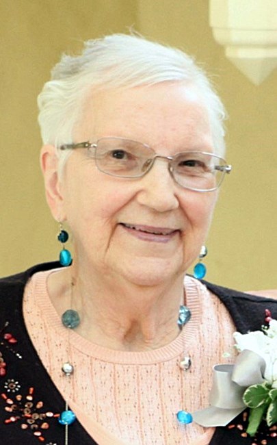 Obituario de Joanne Marion Crawford