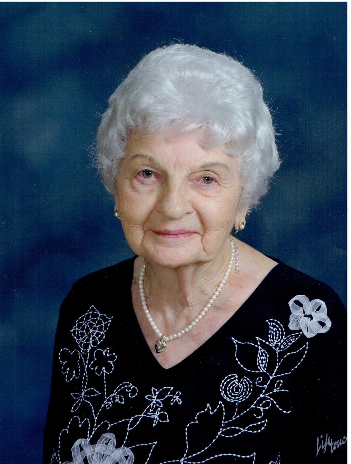 Obituary of Marian Hurt Robertson