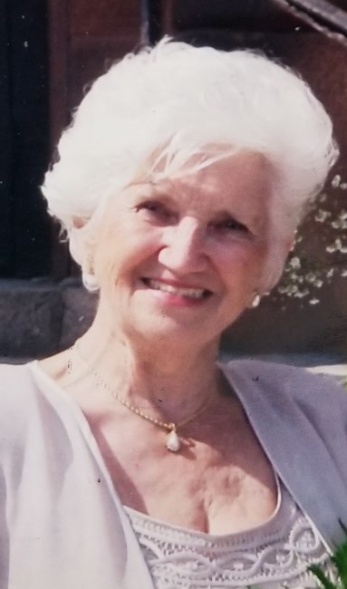 Obituary of Gladys Amaral Farak
