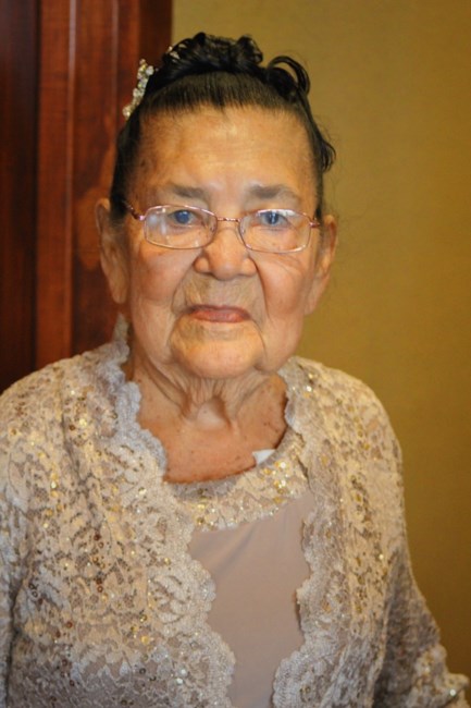 Obituary of Fidelina Saravia