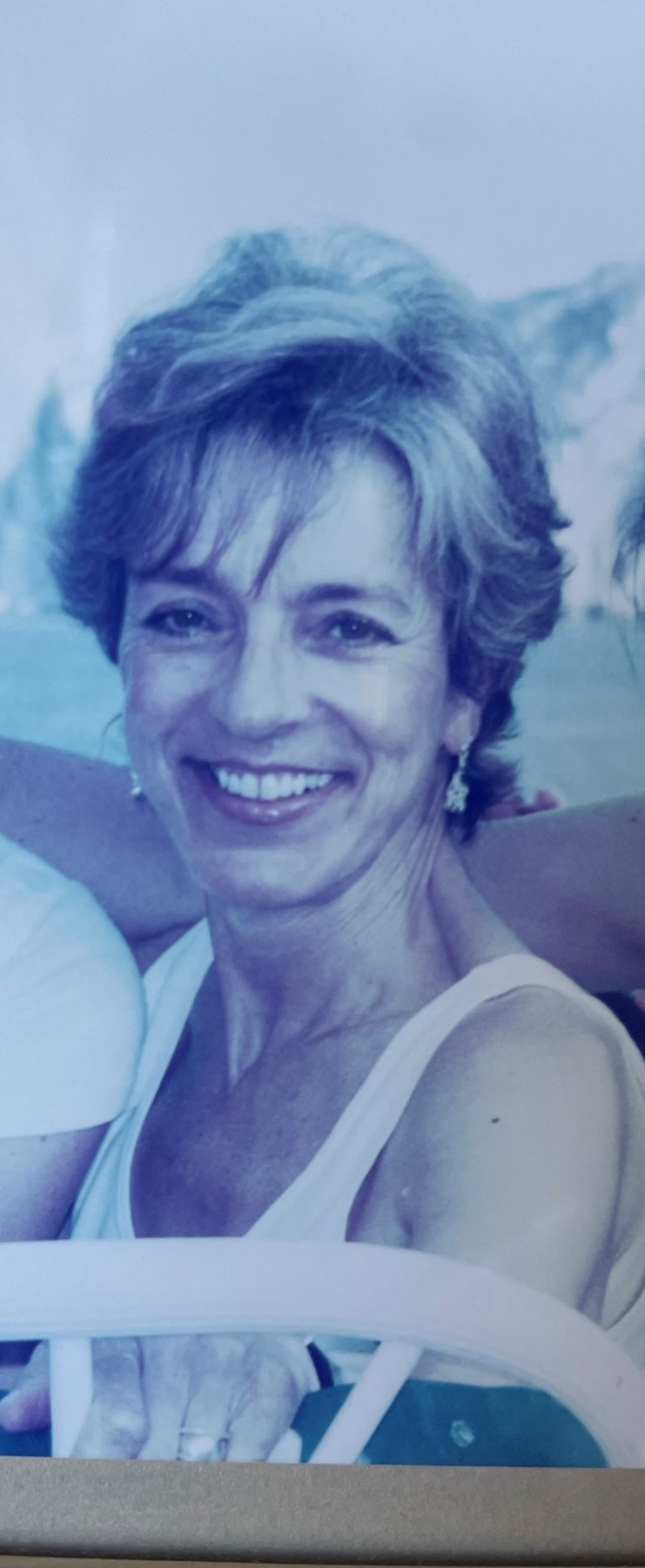 Obituary of Elaine Katherine Lampros