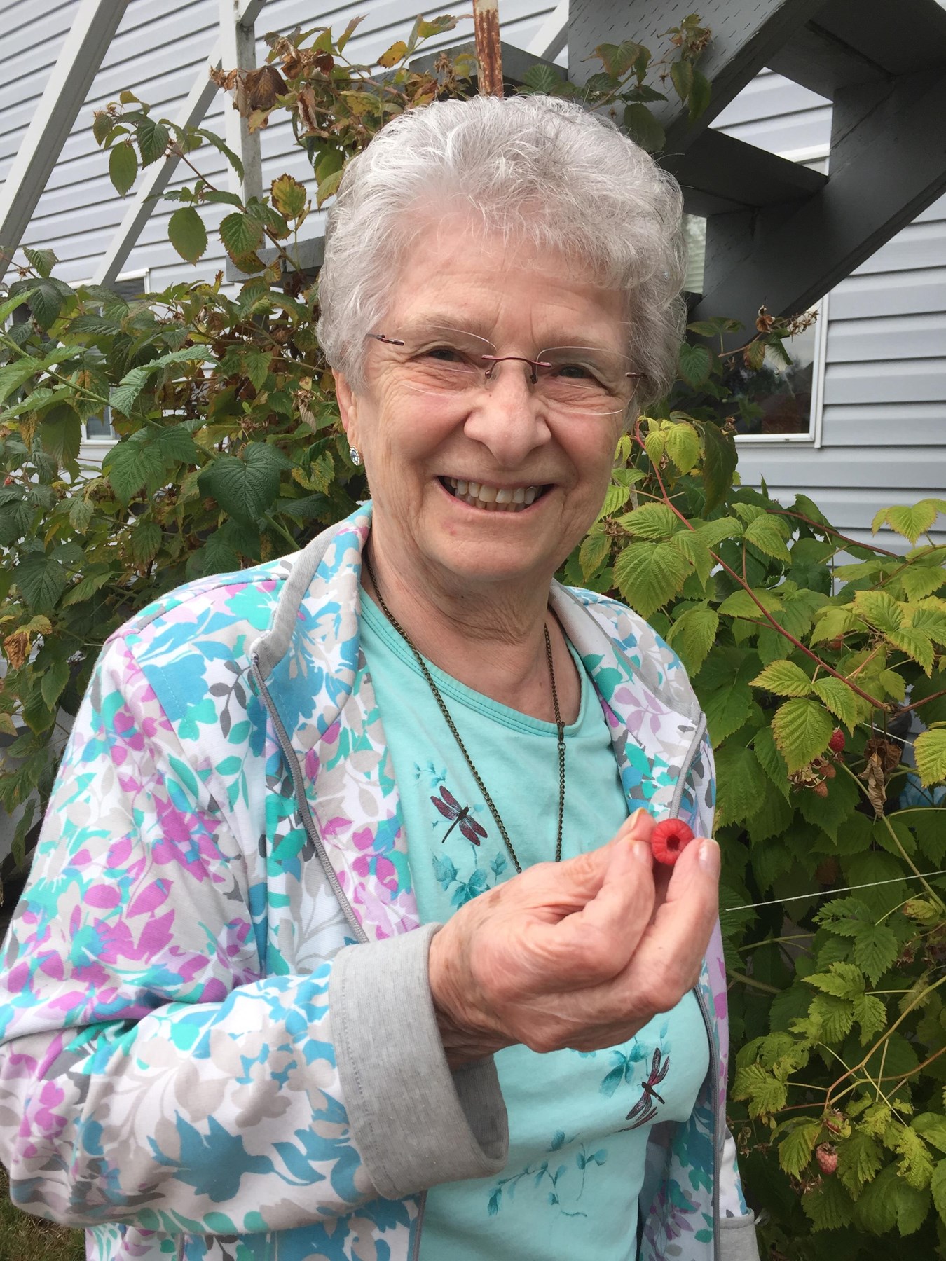 Obituary of Elsie Friesen