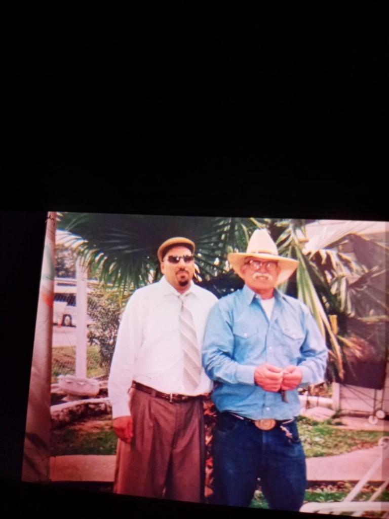 Obituary of Roel "Roy" Chavez Barrera