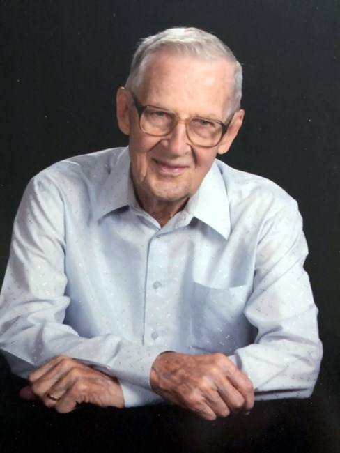 Obituario de Gilbert Charles Peterson