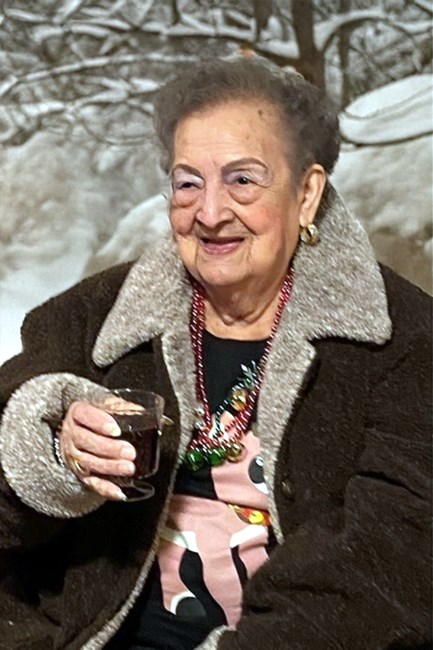 Obituary of Rosa Victoria Cruz-Guerrero