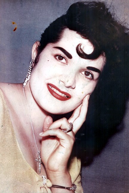 Obituary of Esther Mendoza Perez