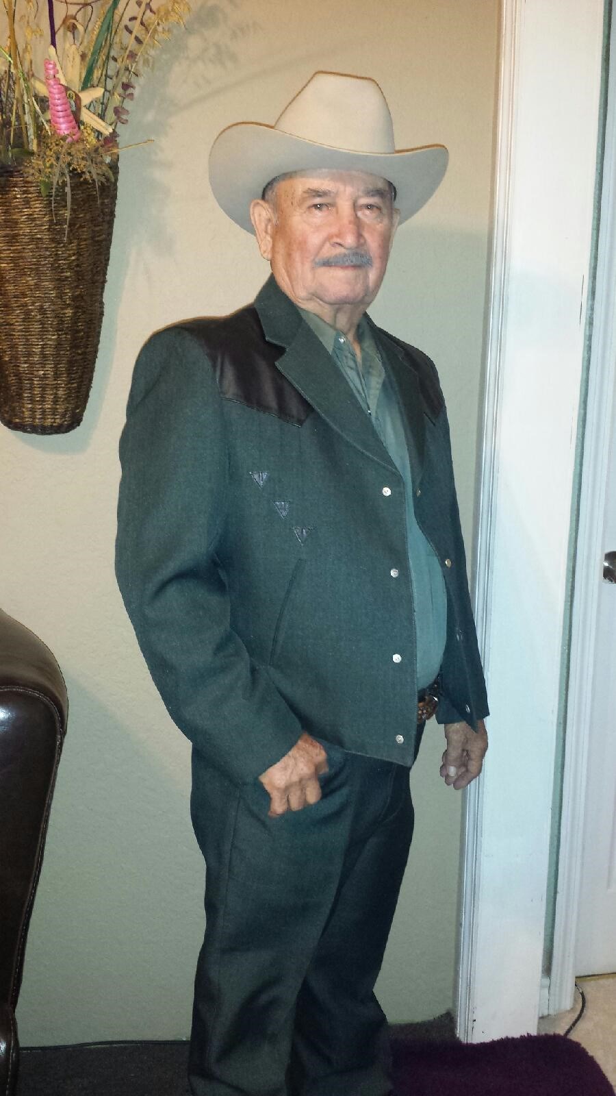 Obituario de Hector Salinas Chapa