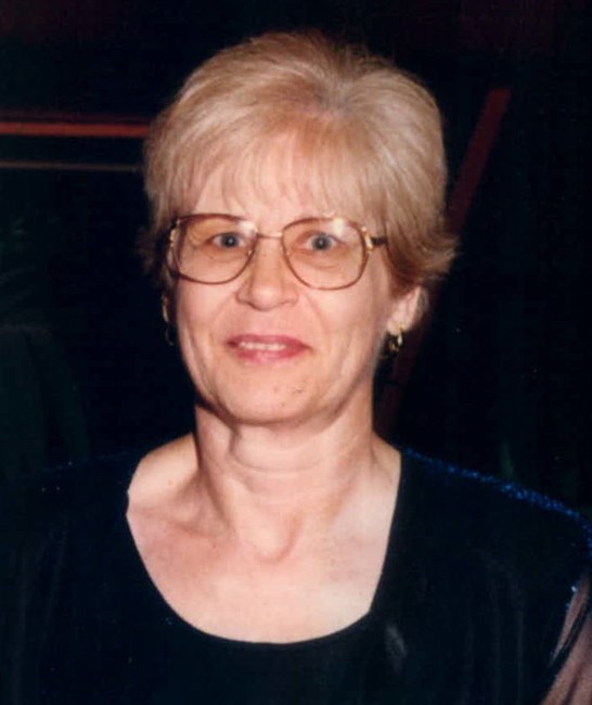 Obituary of Gloria Smith