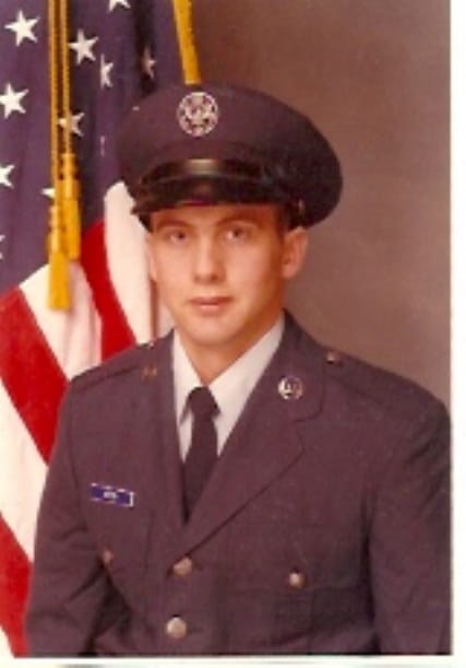 Obituary of Robert Ellsworth Mitten Jr.