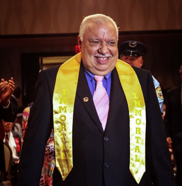 Obituario de Elliott Castro Tirado