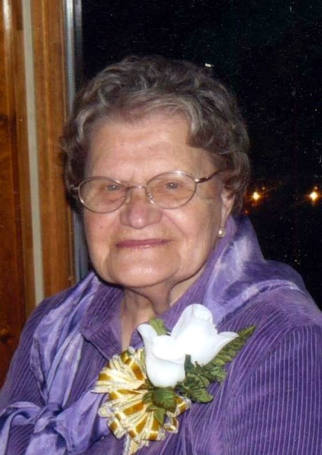 Obituario de Helen E. Gauquie