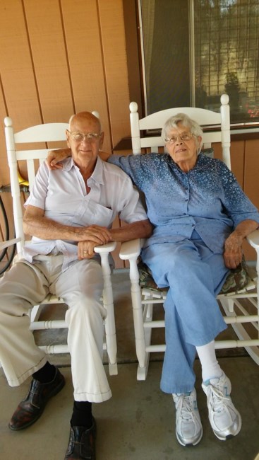 Obituario de Elfriede Maria Wolfe