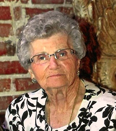 Obituario de Betty Hebert Thompson