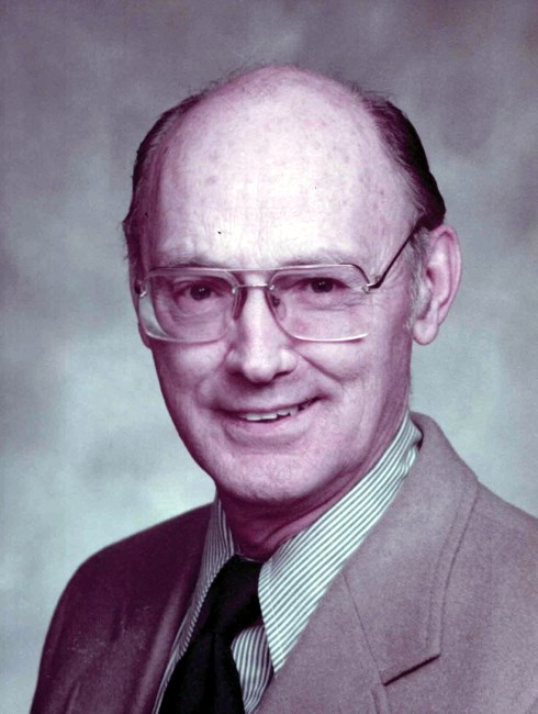 Obituario de Dr. Dwight Lowell Freshley