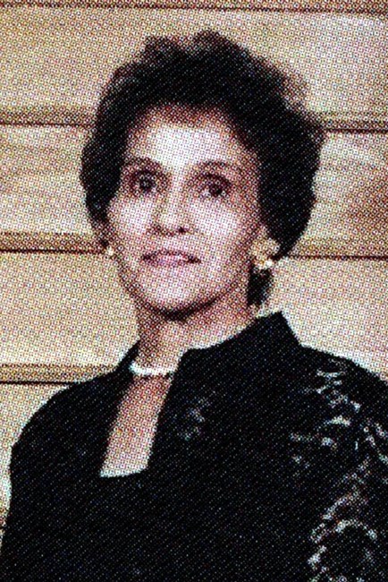 Obituary of Reyna Arenas Calderon