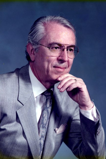 Obituario de James D. Fotos