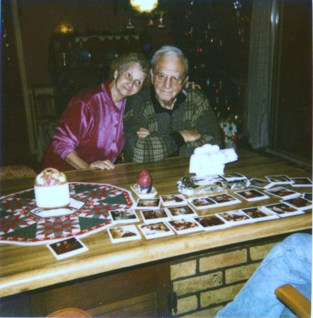 Obituary of Lois Old Mom Evelyn Hawk Trenta