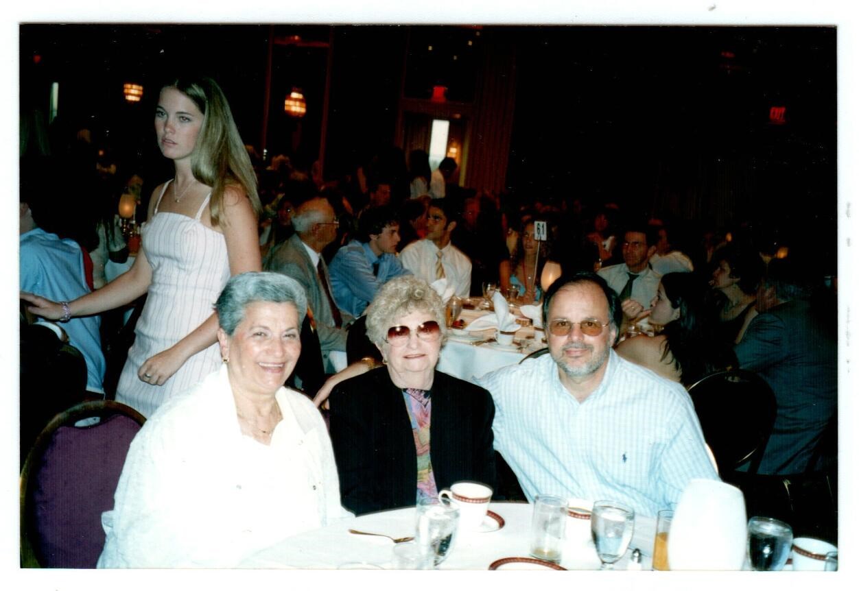 Obituario de Helen E Golembiewski