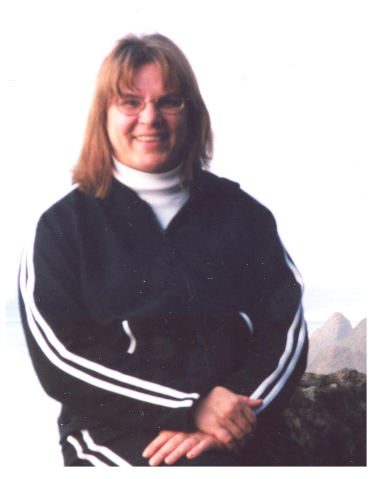 Obituary of AnneMarie "Honey" Freres