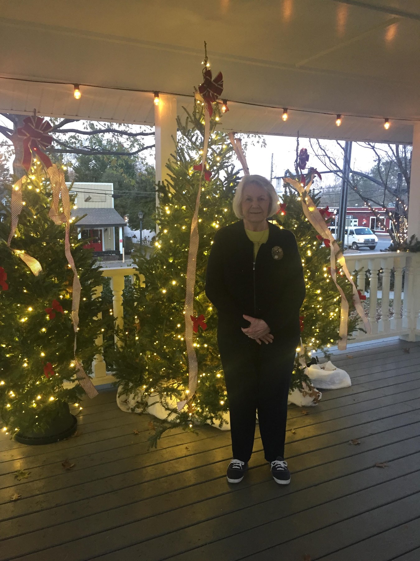 Obituary of Jeanne D. (Hunt) Holmes