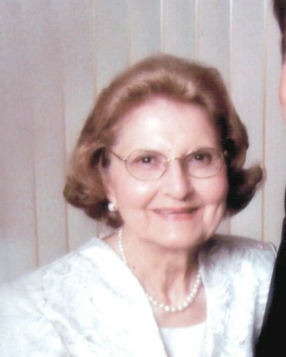 Obituary of Elsa Poillucci