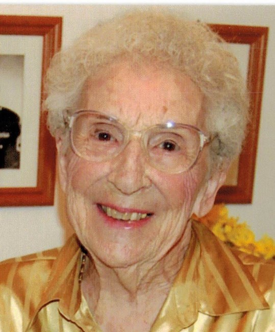 Obituario de Dorothy E White