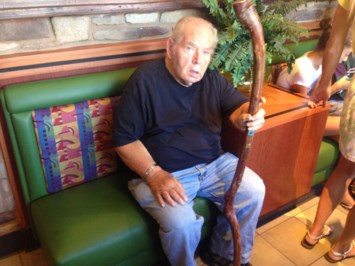 Obituary of Earl "Ken" Hayes