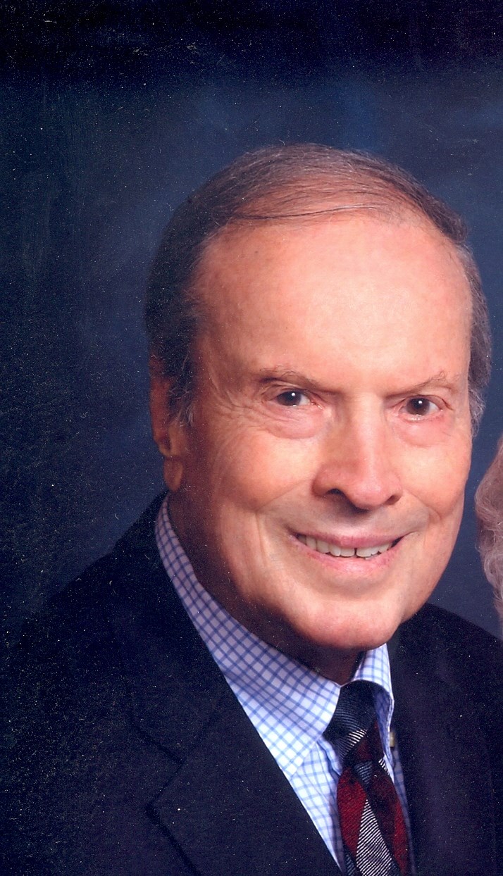 Obituario de Roy Holly Dearstyne