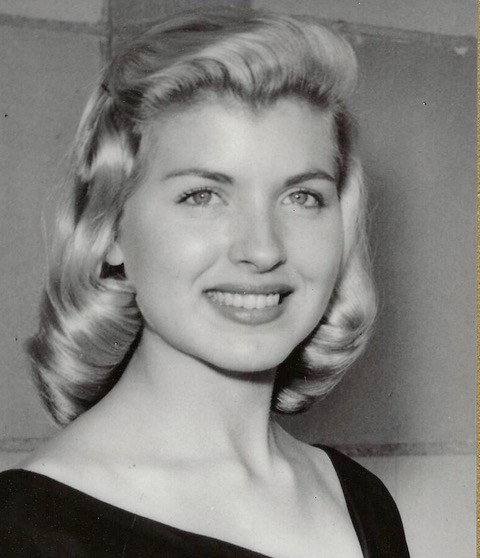 Obituary of Jean Margaret Mahoney Robinson