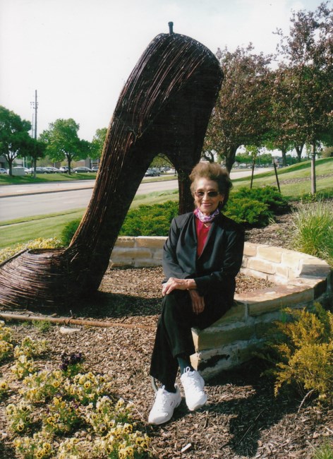 Obituary of Consuelo "Connie" Reyes de Garcia