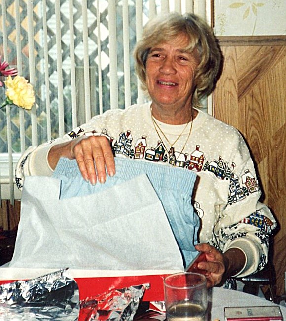 Obituary of Betty Jean Redmond