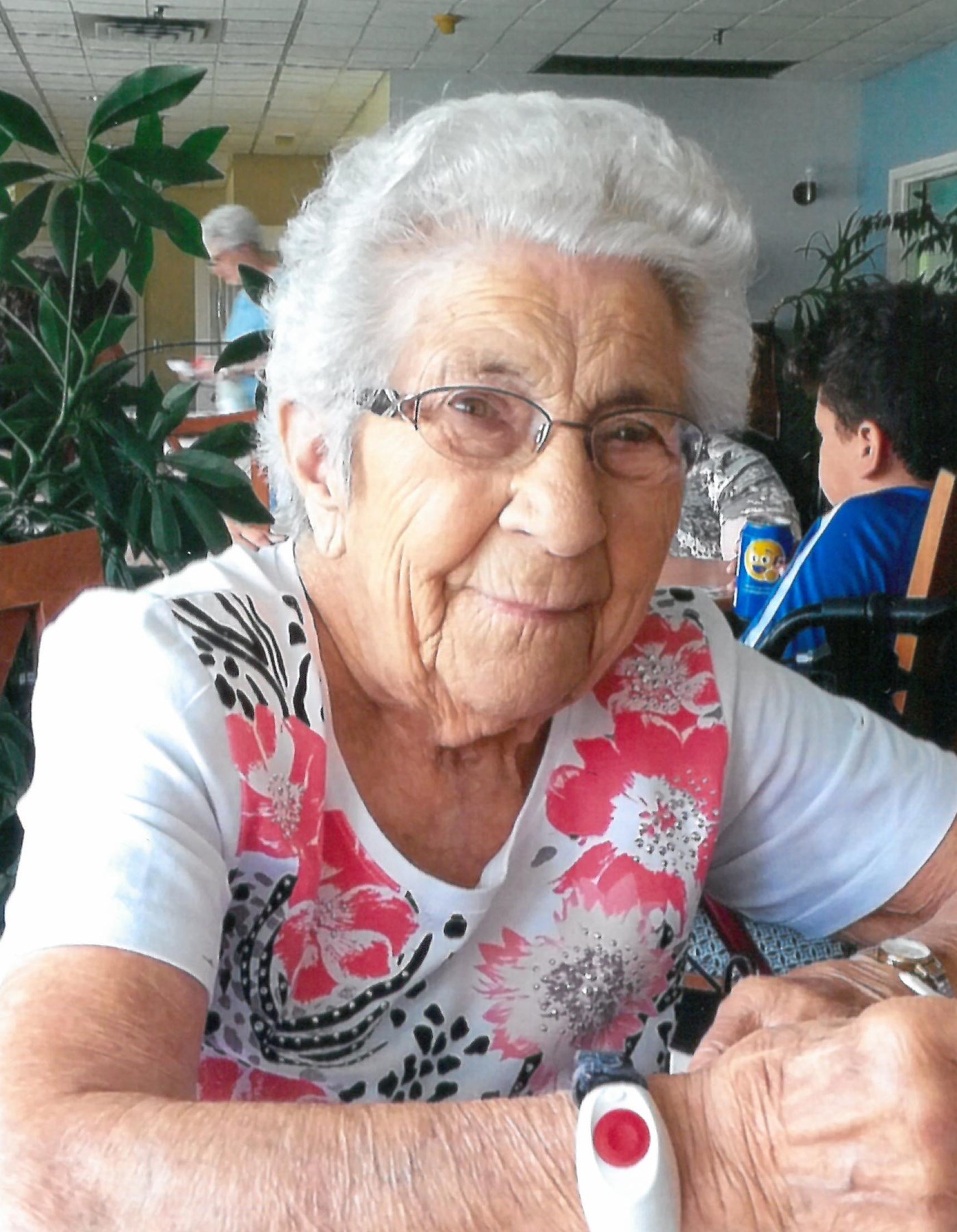 Obituary of Charlotte Anderson Renault