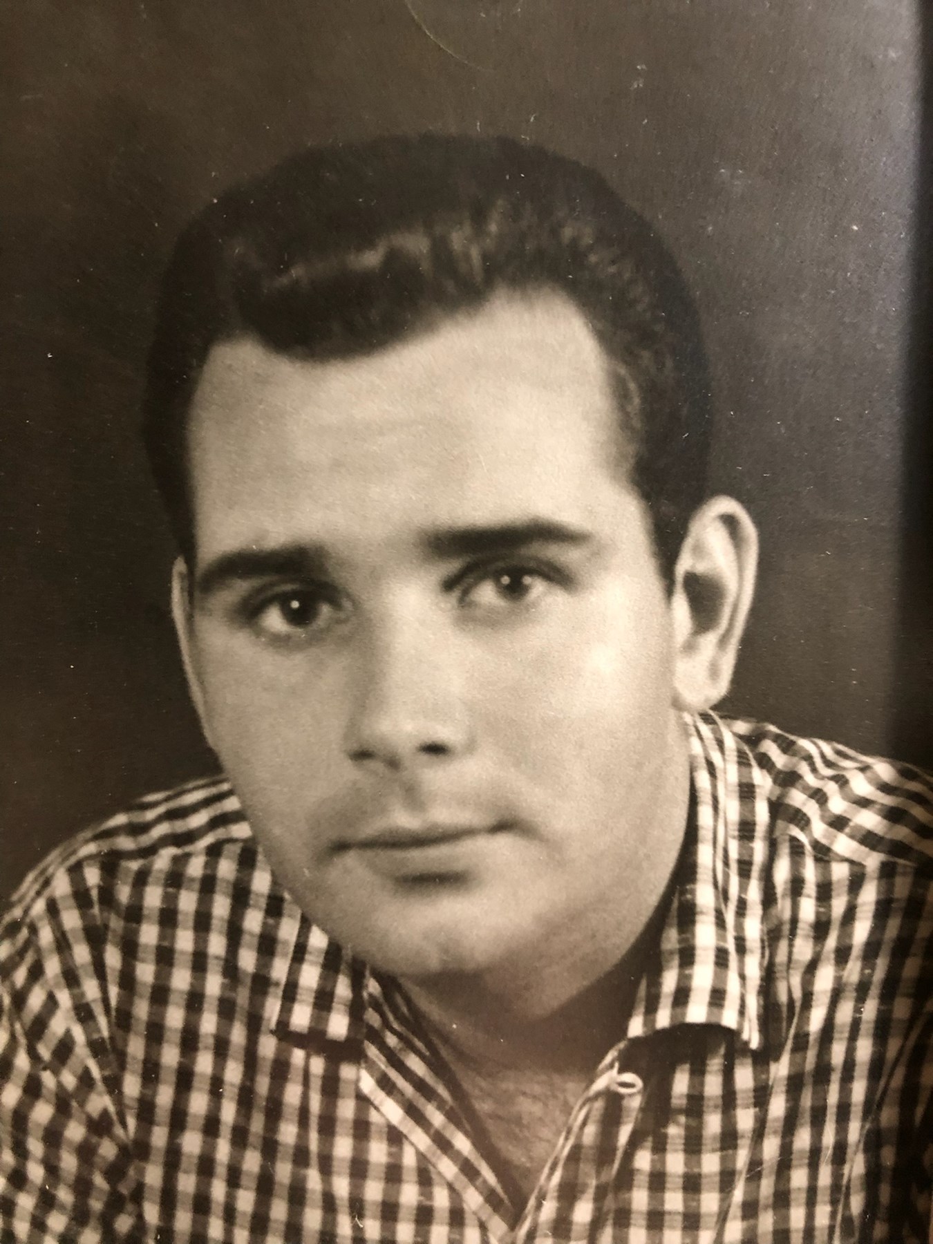Obituary of Robert Shaw Armstrong