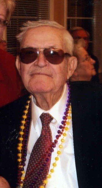 Obituary of William Earl Howell