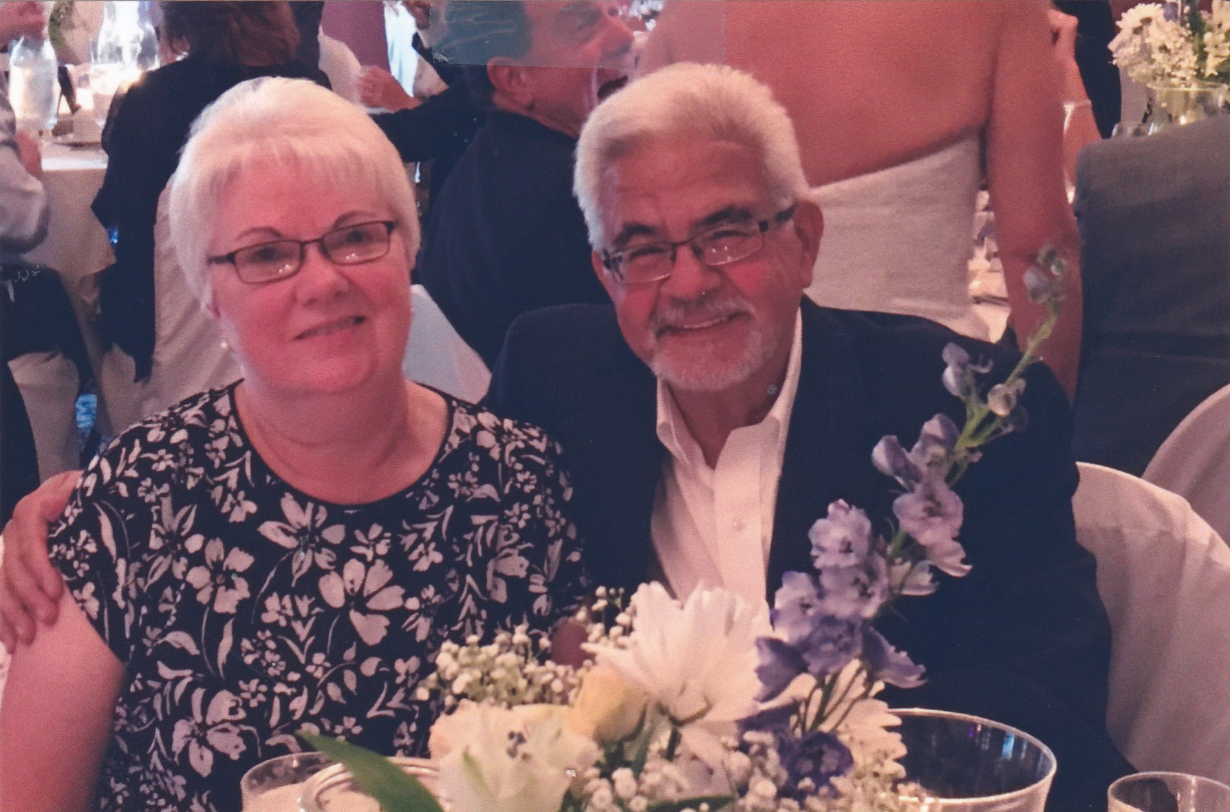 Obituario de John F. Carvalho