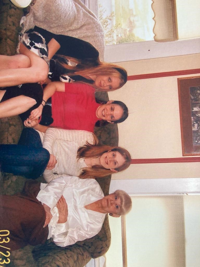 Obituary of Eileen Loftus