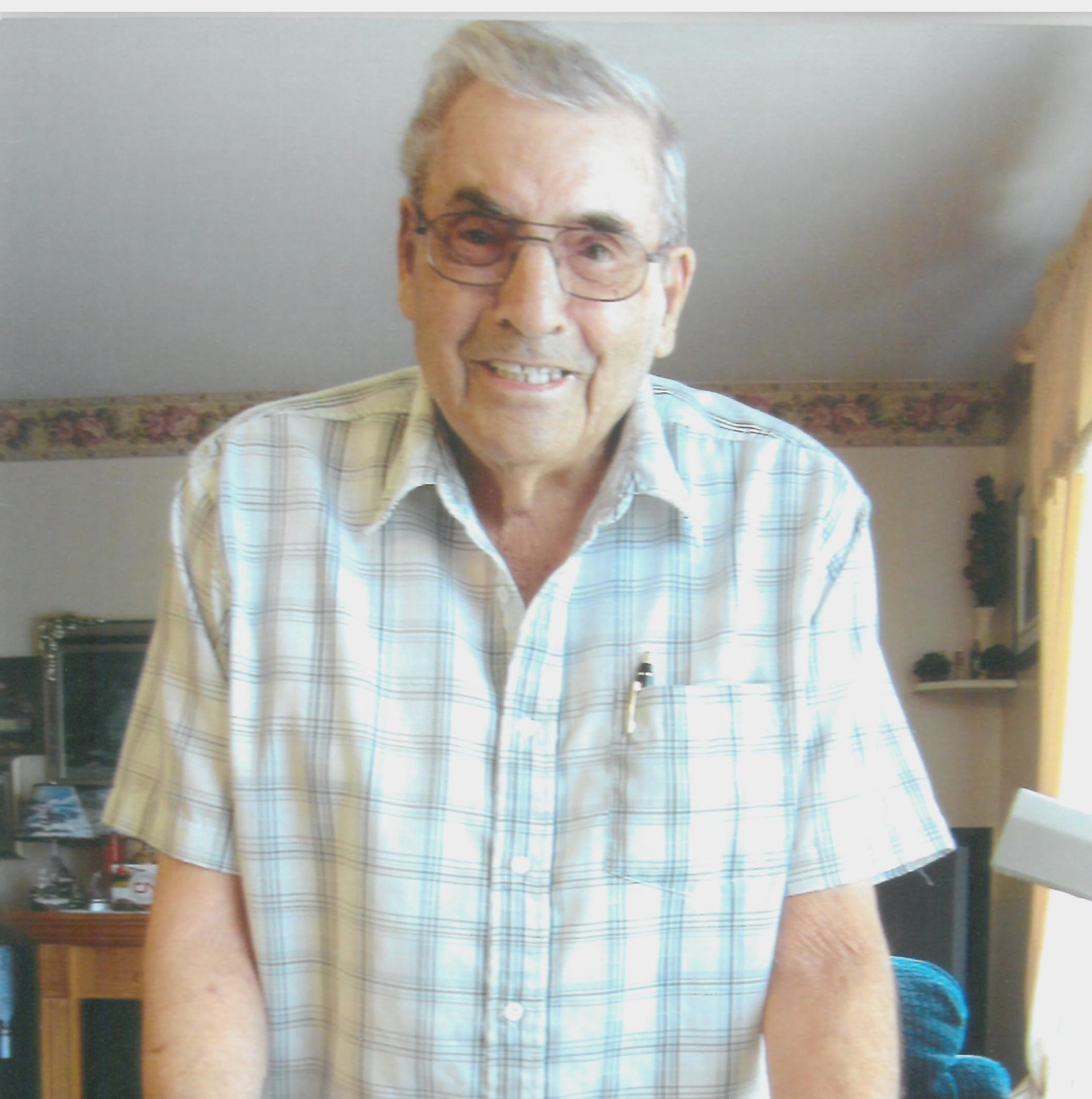 Obituary of Lloyd Thompson