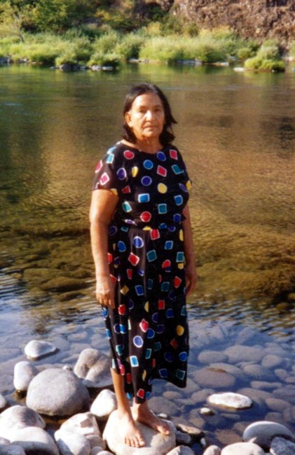 Obituary of Esther Martinez