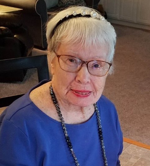 Obituary of Mary Lynn Schoolfield