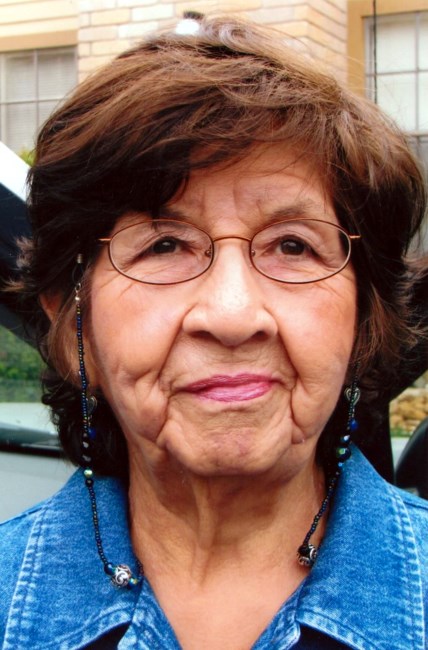 Obituary of Velia M. De Leon