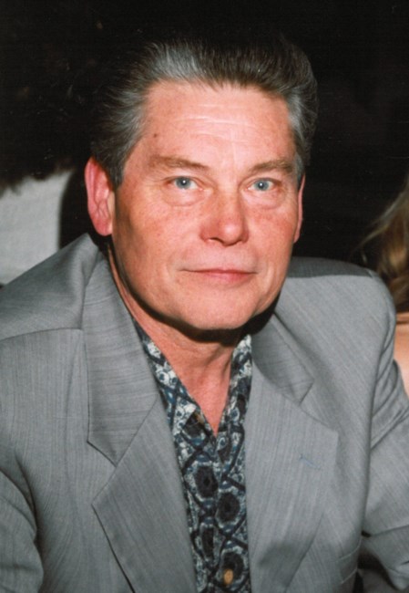 Obituary of Larry Queen