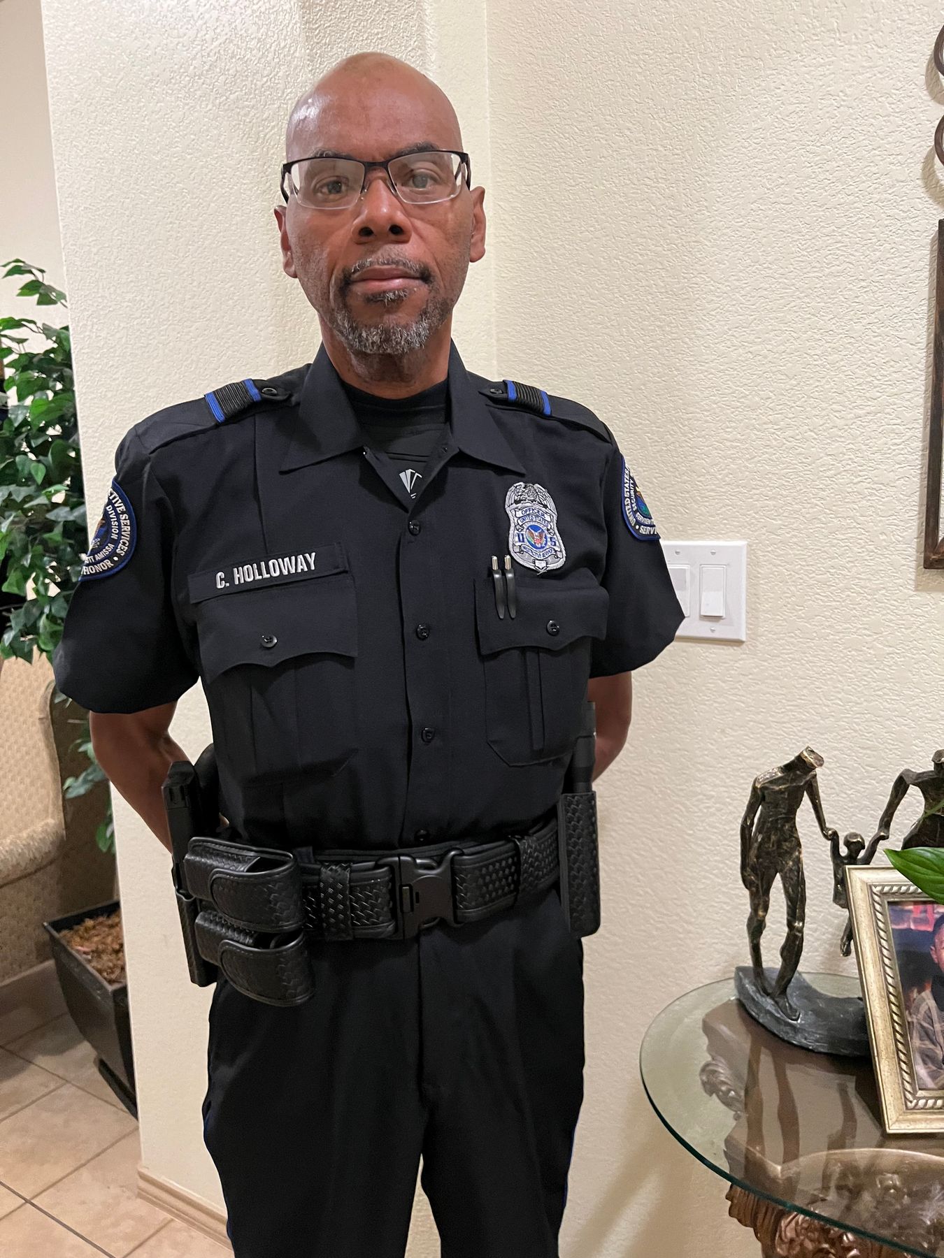 Obituary of Ret. Officer Christopher Tyrone Holloway
