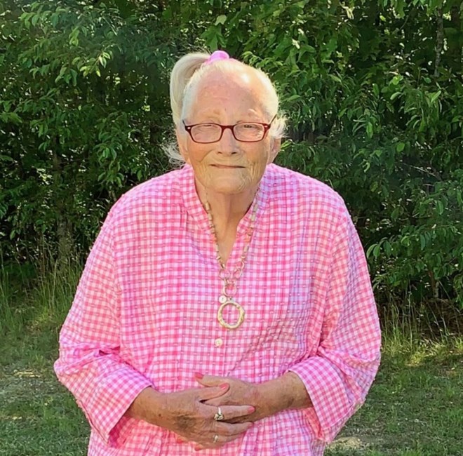 Obituary of Mary L Wade